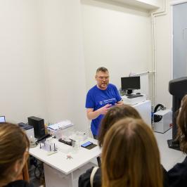 Na zdjęciu uczestnicy spotkania z cyklu #zawszeciekawi