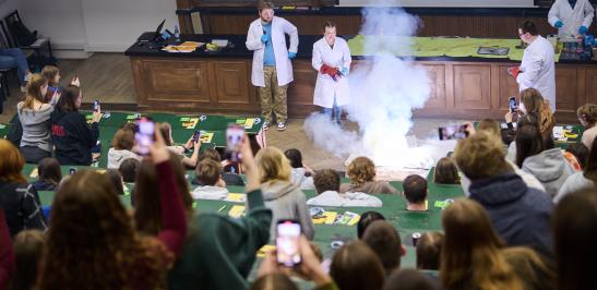Na zdjęciu uczestnicy spotkania z cyklu #zawszeciekawi