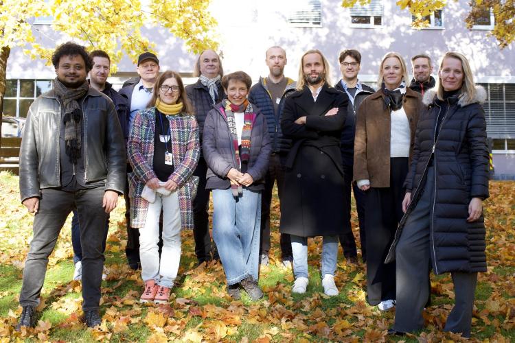 Na zdjęciu grupa osób - uczestników projektu SCENE-B