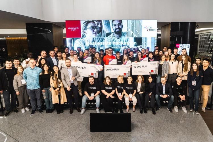 Na zdjęciu: laureaci Real Estate Hackaton