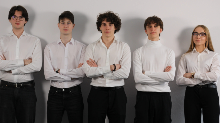 Na zdjęciu: członkowie zespołu Persate