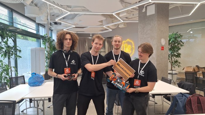 Na zdjęciu: drużyna Musketeers podczas hackatonu SpeedLab
