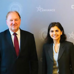 Zdjęcie Rektora PW prof. Krzysztofa Zaremby oraz Ambasador Indii w Polsce i na Litwie Nagmy M. Mallick