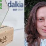 Na zdjęciu statuetka za zajęcie III miejsca w konkursie Women's Energy in Transition oraz laureatka tego miejsca -Agata Cieślik