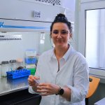Na zdjęciu dr inż. Agnieszka Żuchowska w laboratorium